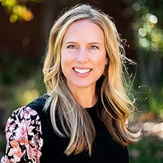 Becky Wade — author portrait